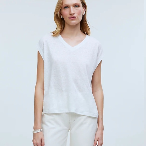 Madewell Tops - NWT Madewell White Relaxed V-Neck Tee SZ L